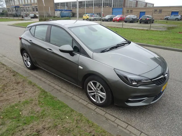 Opel Astra 1.2 Edition 2021 Benzine 7