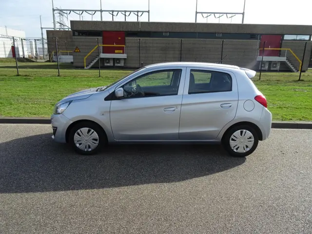 Mitsubishi Space Star 2