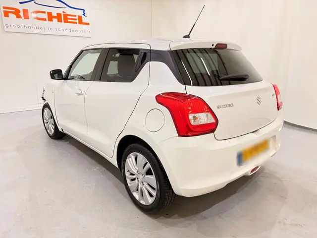 Suzuki Swift HB 1.2 Dualjet Select Navi 2019 Benzine 4