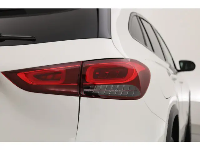 Mercedes-Benz GLA 250 e AMG Line 2022 Hybride Benzine 39