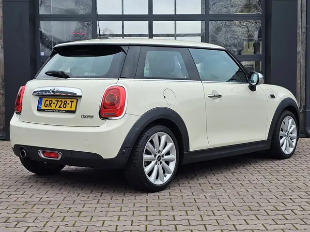 MINI Cooper Mini 1.5 Business 2015 Benzine 4