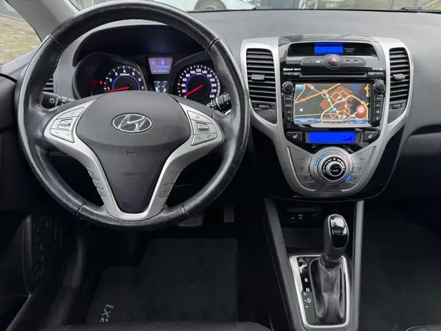 Hyundai ix20 1.6i Go! Automaat | Pano. | Camera 2017 Benzine 19