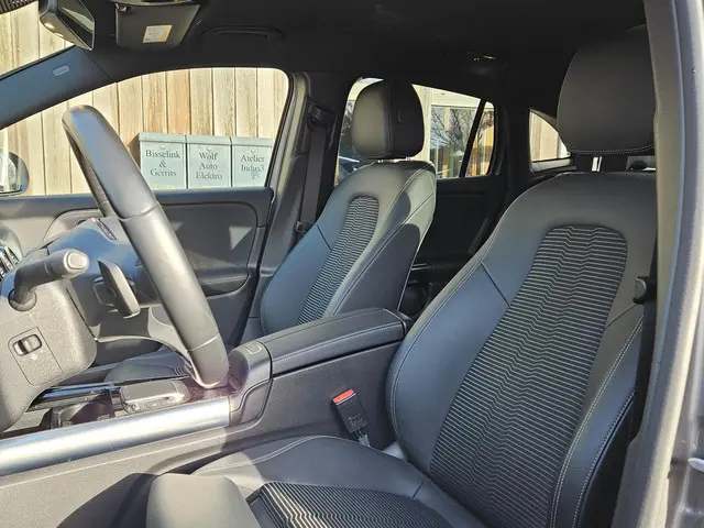 Mercedes-Benz EQA 250 Luxury Line 67 kWh 2022 Elektrisch 9
