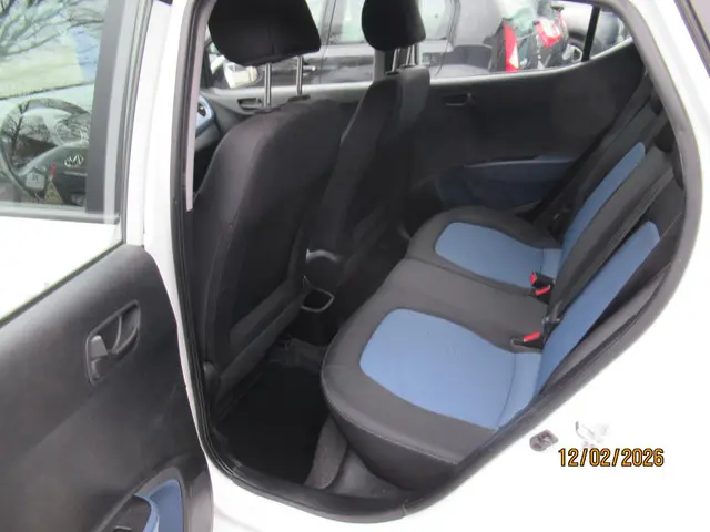 Hyundai i10 1.0i i-Drive Sound 2015 Benzine 3