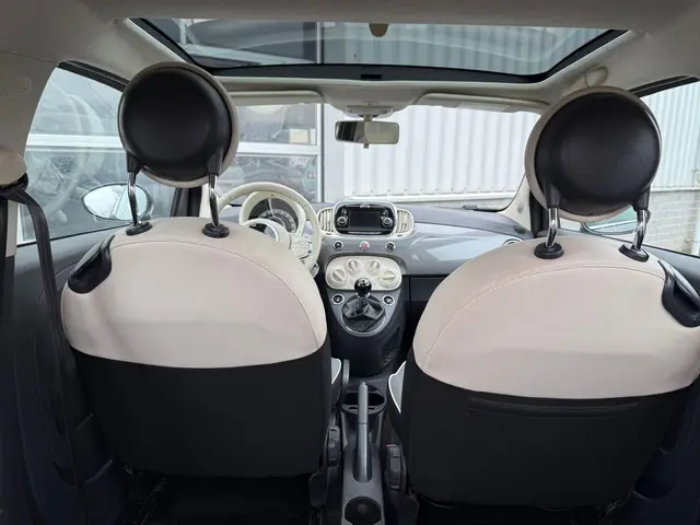 Fiat 500 1.2 Lounge 2016 Benzine 10