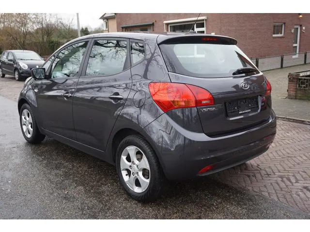 Kia Venga 3