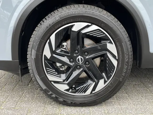 Nissan QASHQAI 1.3 MHEV Xtronic N-Connecta 2025 Benzine 28