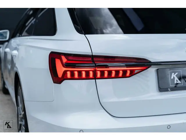 Audi A6 Avant 45 TFSI | 2019 Quattro | S-line 2019 Benzine 78