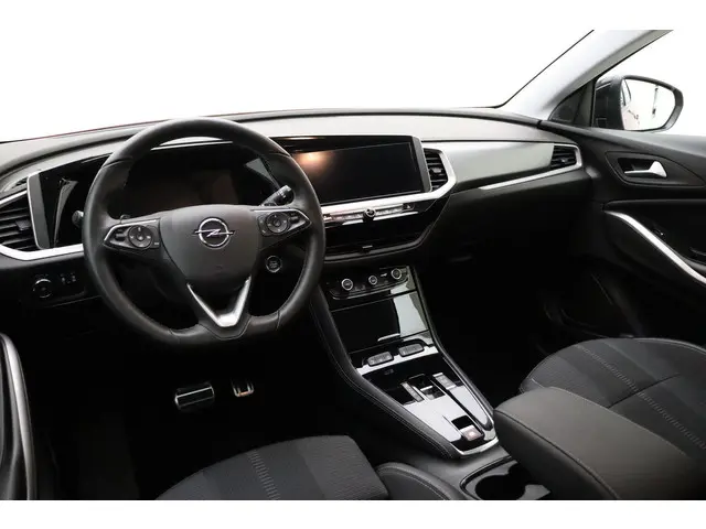 Opel Grandland 1.2 Turbo Level 3 2024 Benzine 8