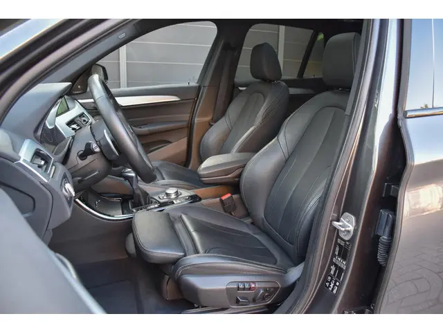 BMW X1 xDrive25i 2016 Benzine 8