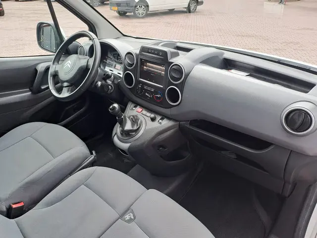 Citroën Berlingo 1.6 HDI 75 Club 2015 Diesel 6