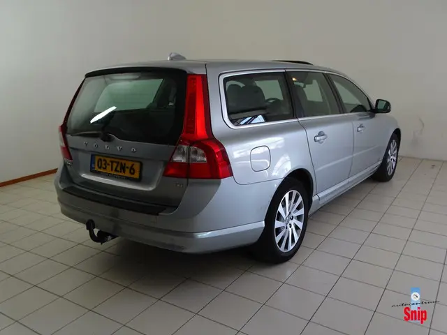 Volvo V70 1.6 T4 Limited Edition 2012 Benzine 28