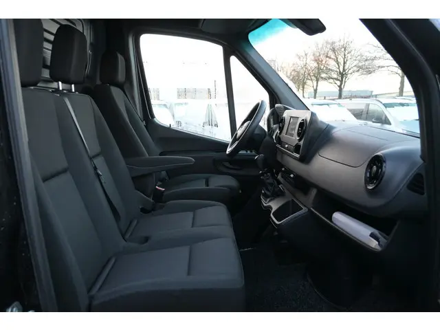 Mercedes-Benz Sprinter 317 CDI L2H2 2021 Diesel 4
