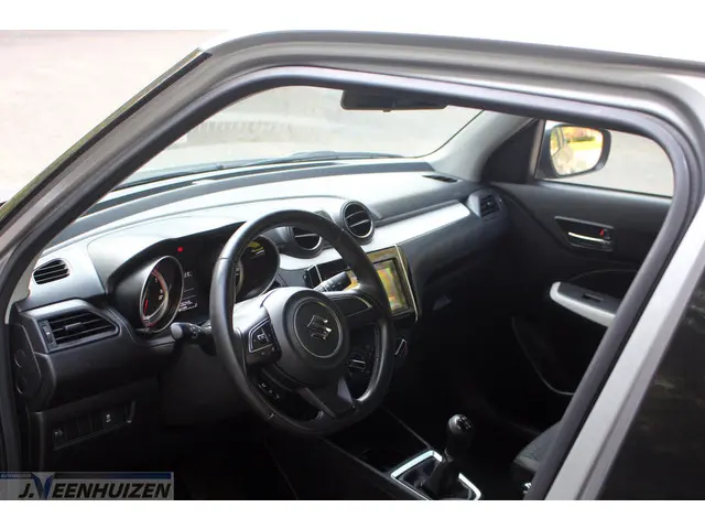 Suzuki Swift 1.2 Select 2018 Benzine 9