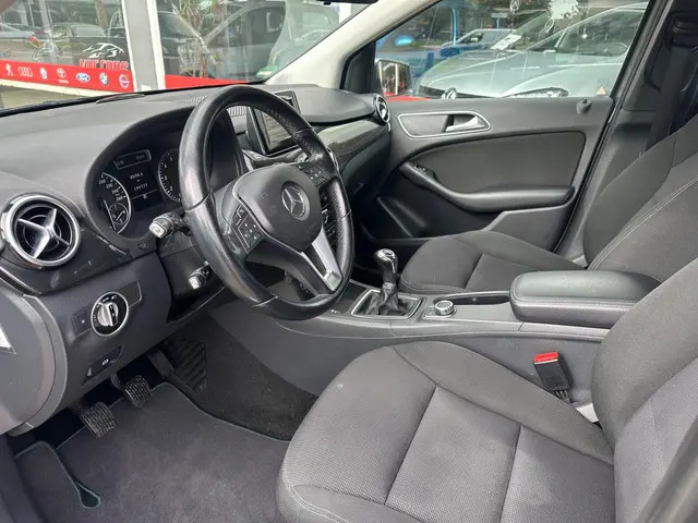 Mercedes-Benz B-Klasse 180 Ambition 2012 Benzine 6