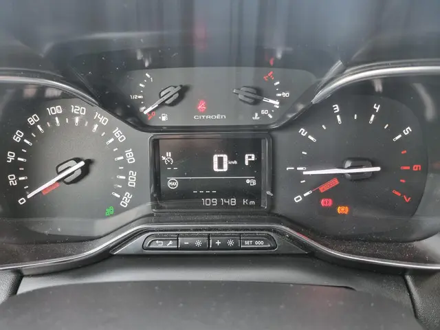 Citroën C3 Aircross 1.2 PureTech S&S Shine 2019 Benzine 13