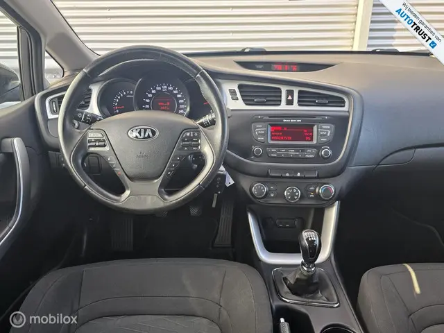 Kia cee'd 1.6 GDI ComfortLine |NAP | Airco 2015 Benzine 2