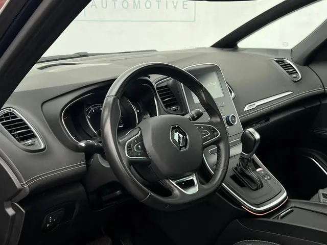 Renault Grand Scénic 1.3 TCe 140 EDC Techno 2022 Benzine 4