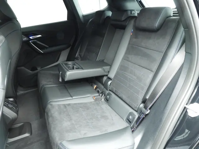 BMW iX1 eDrive20 2025 Elektrisch 8