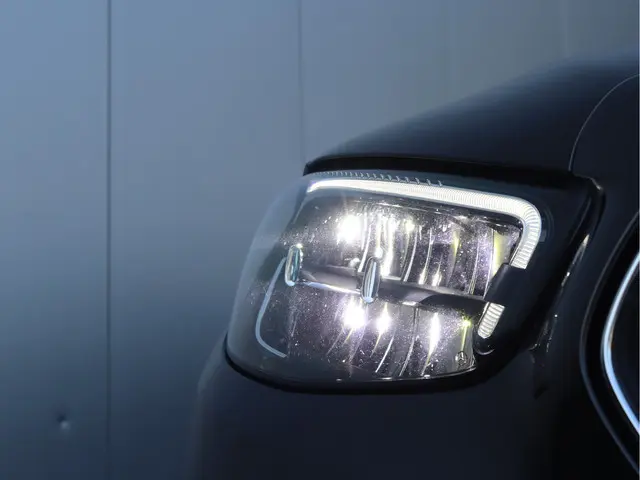 Mercedes-Benz E-Klasse 200 Luxury 2022 Hybride Benzine 8