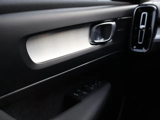 Volvo XC40 B3 Core Business 2025 Benzine 16