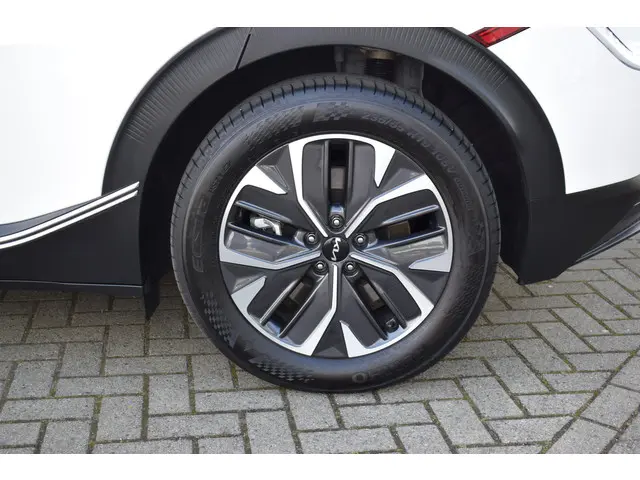 Kia EV6 77.4kWh Light 2024 Elektrisch 26