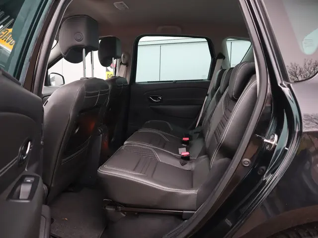 Renault Scénic 1.2 TCe 130 PK Bose 2014 Benzine 22