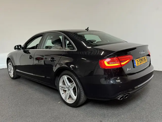 Audi A4 Limousine 1.8 TFSI Business Edition 2015 Benzine 7