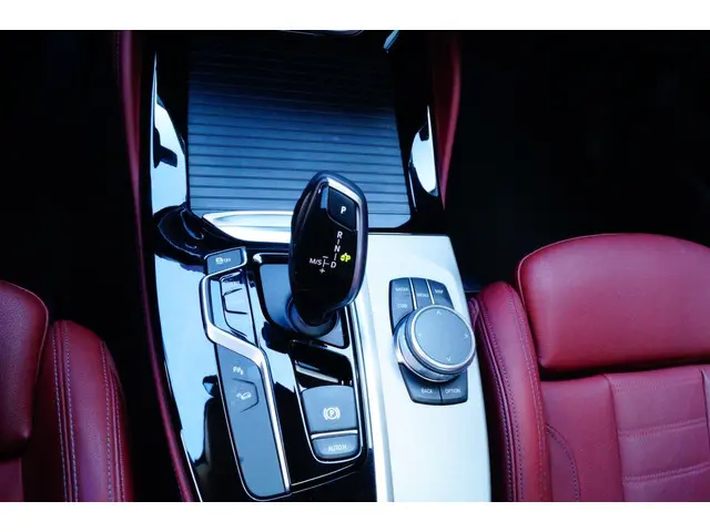BMW X4 XDrive High Executive 3.0i upgrade 2018 Benzine 15