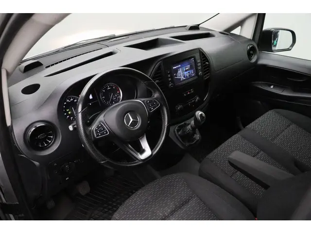 Mercedes-Benz Vito 116 CDI Lang 2023 Diesel 11