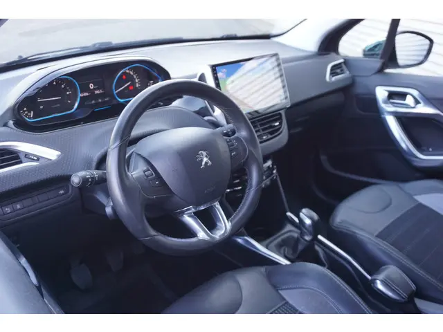 Peugeot 2008 1.2 VTi Allure 2014 Benzine 10
