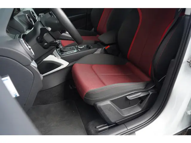 Audi Q2 35 TFSI epic 2020 Benzine 43