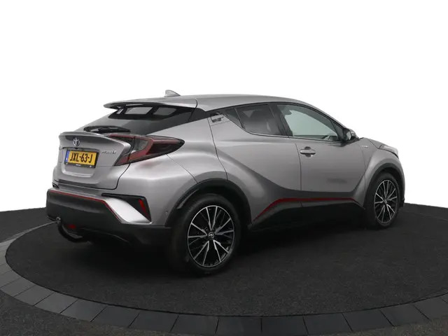 Toyota C-HR 2