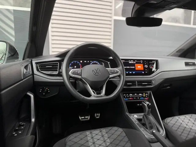 Volkswagen Taigo 1.0 TSI R-Line 2025 Benzine 9