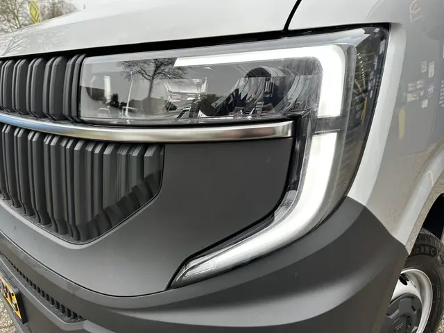 Renault Master T35 2.0 dCi 130 L2H2 Advance 2024 Diesel 20