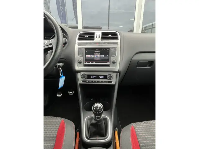 Volkswagen Polo 1.2 TSI Cross 2014 Benzine 22