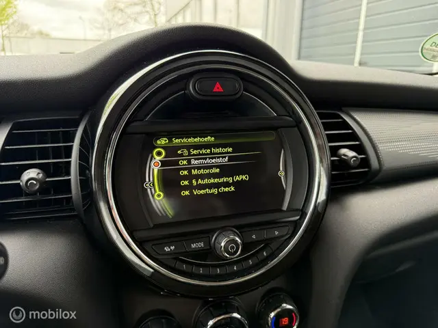 MINI Cooper Mini 1.5 Chili 2014 Benzine 22