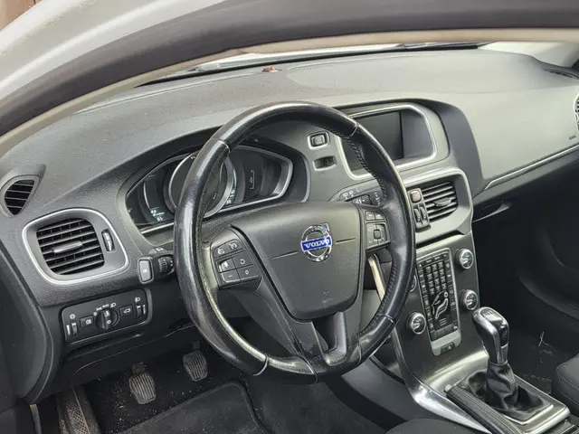 Volvo V40 1.6 D2 Kinetic Business Navigatie 2014 Diesel 9