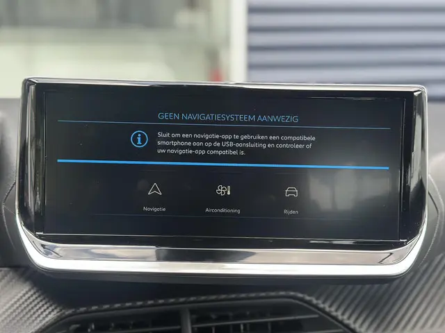 Peugeot 208 1.2 Hybrid 110 e-DCS6 Style 2025 Benzine 17