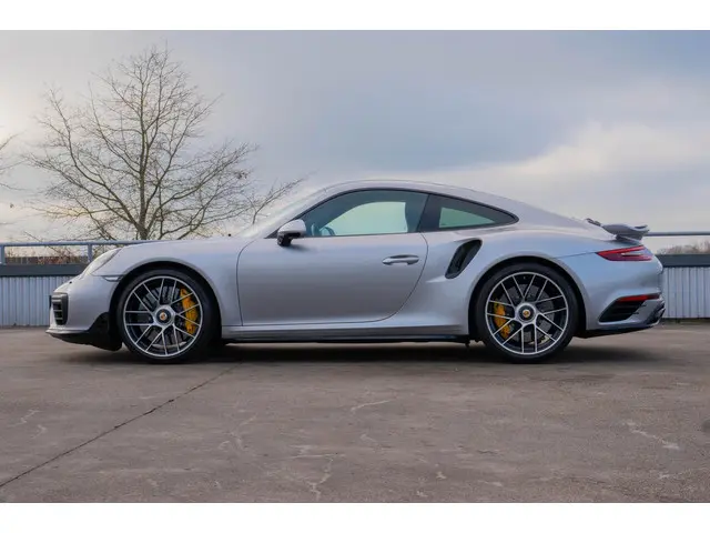 Porsche 911 991 3.8 Turbo S 2017 Benzine 3