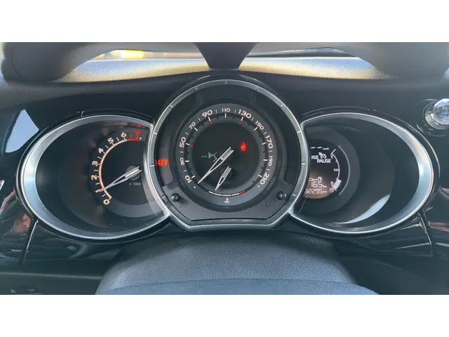 DS DS 3 Cabrio 1.2 PureTech 1955 2015 Benzine 6