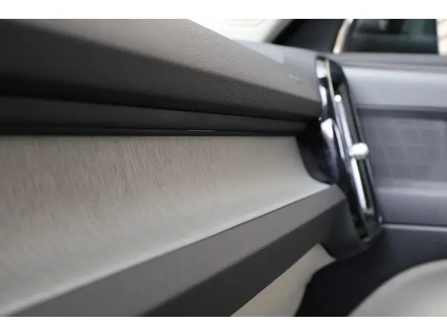 Volvo XC40 T4 Recharge Inscription 2022 Hybride Benzine 32