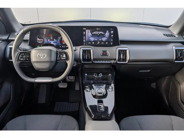 Toyota Urban Cruiser Dynamic 61 kWh 2026 Elektrisch 11