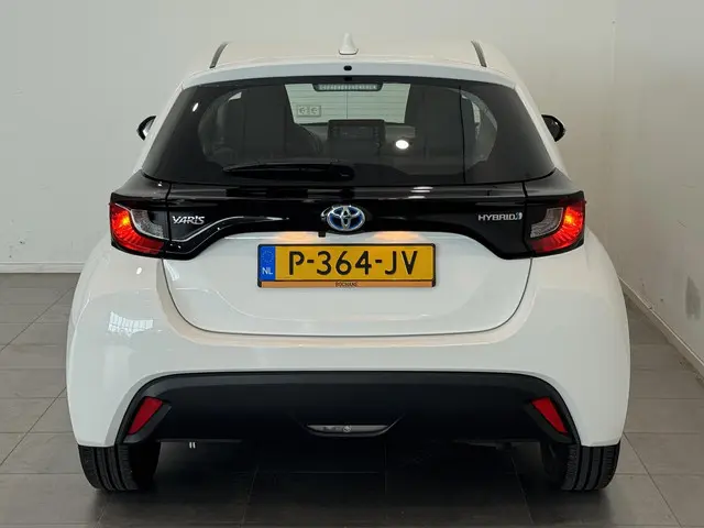 Toyota Yaris 1.5 Hybrid Active 2022 Hybride Benzine 14