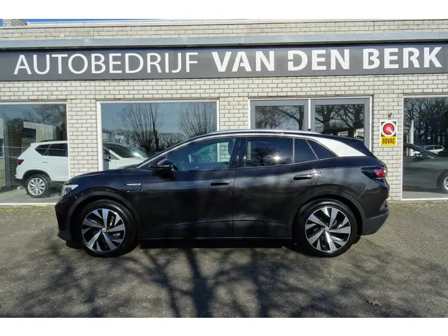 Volkswagen ID.4 First 77 kWh 2021 Elektrisch 3