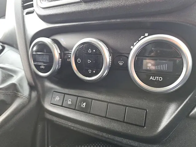 Iveco Daily 35C18 2023 Diesel 11