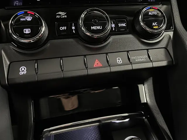 Škoda Karoq 1.0 TSI Style 2020 Benzine 37