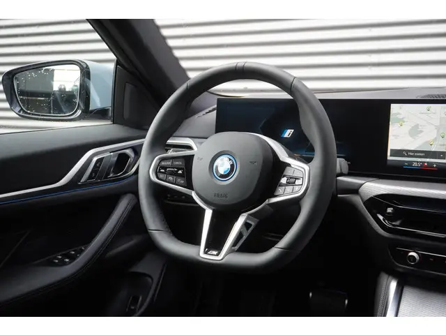 BMW i4 eDrive35 2025 Elektrisch 23