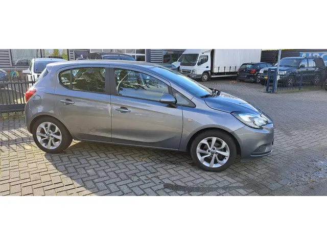 Opel Corsa 1.4 Online Edition 2017 Benzine 2