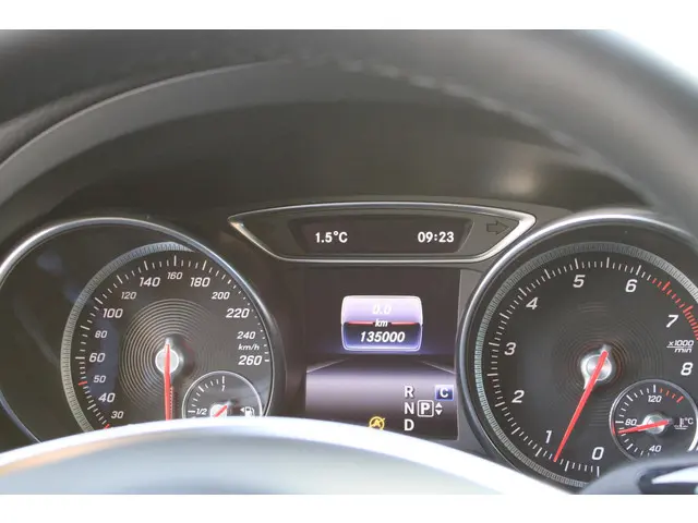 Mercedes-Benz CLA 180 AMG 2018 Benzine 30